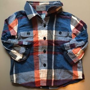 Baby Gap bottom down shirt in size 6-12M